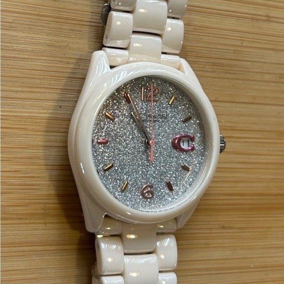 Coach Greyson Watch With 36mm Silver Sparkley Face & Light Pink Ceramic Bracelet - Picture 4 of 7